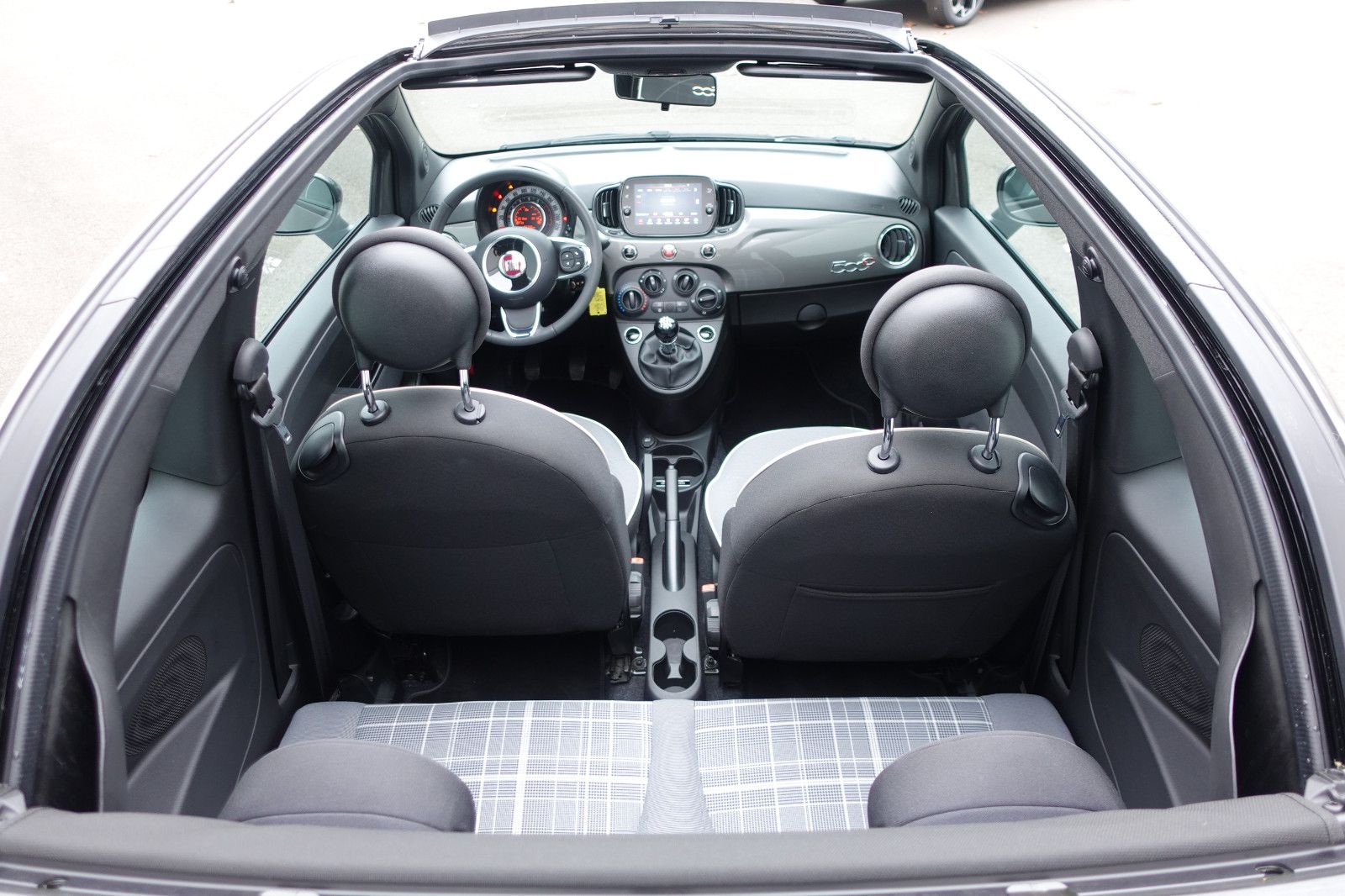 Fahrzeugabbildung Fiat 500C Cabrio Lounge 1.0Mild Hybrid,Einparkhilfe