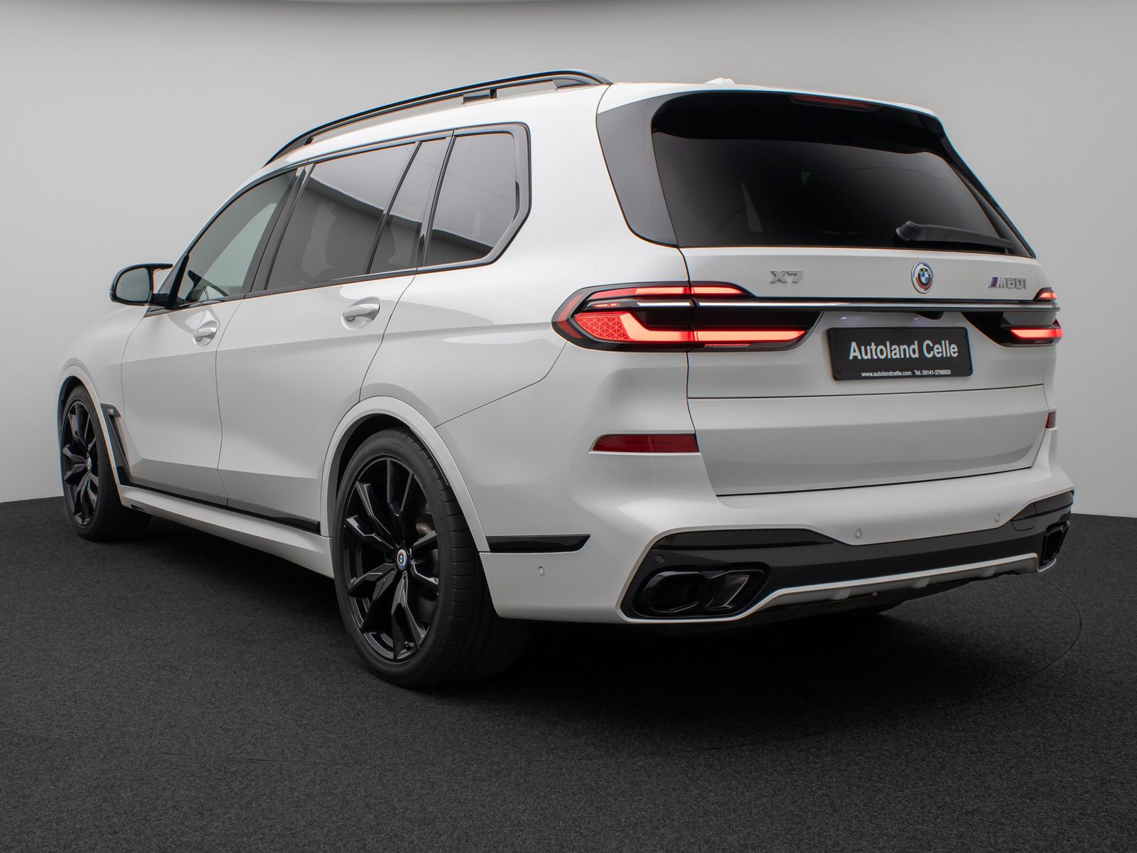 Fahrzeugabbildung BMW X7 M60i xD B&W Panorama HUD 360° Individual 22"