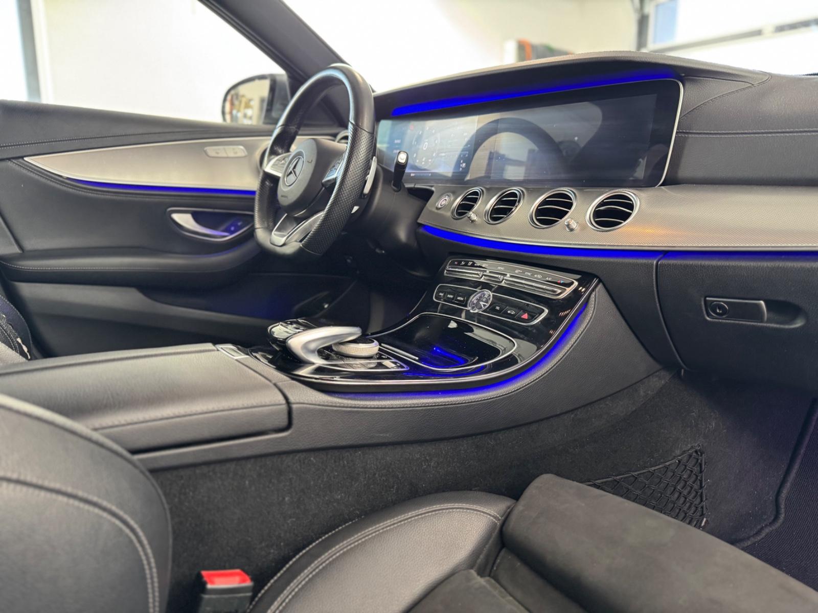 Mercedes-Benz E 220d T-Modell *AMG*Carplay*Ambiente*