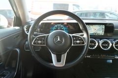 Fahrzeugabbildung Mercedes-Benz A 180 Progressive Navi Kam LED MBUX Traum!