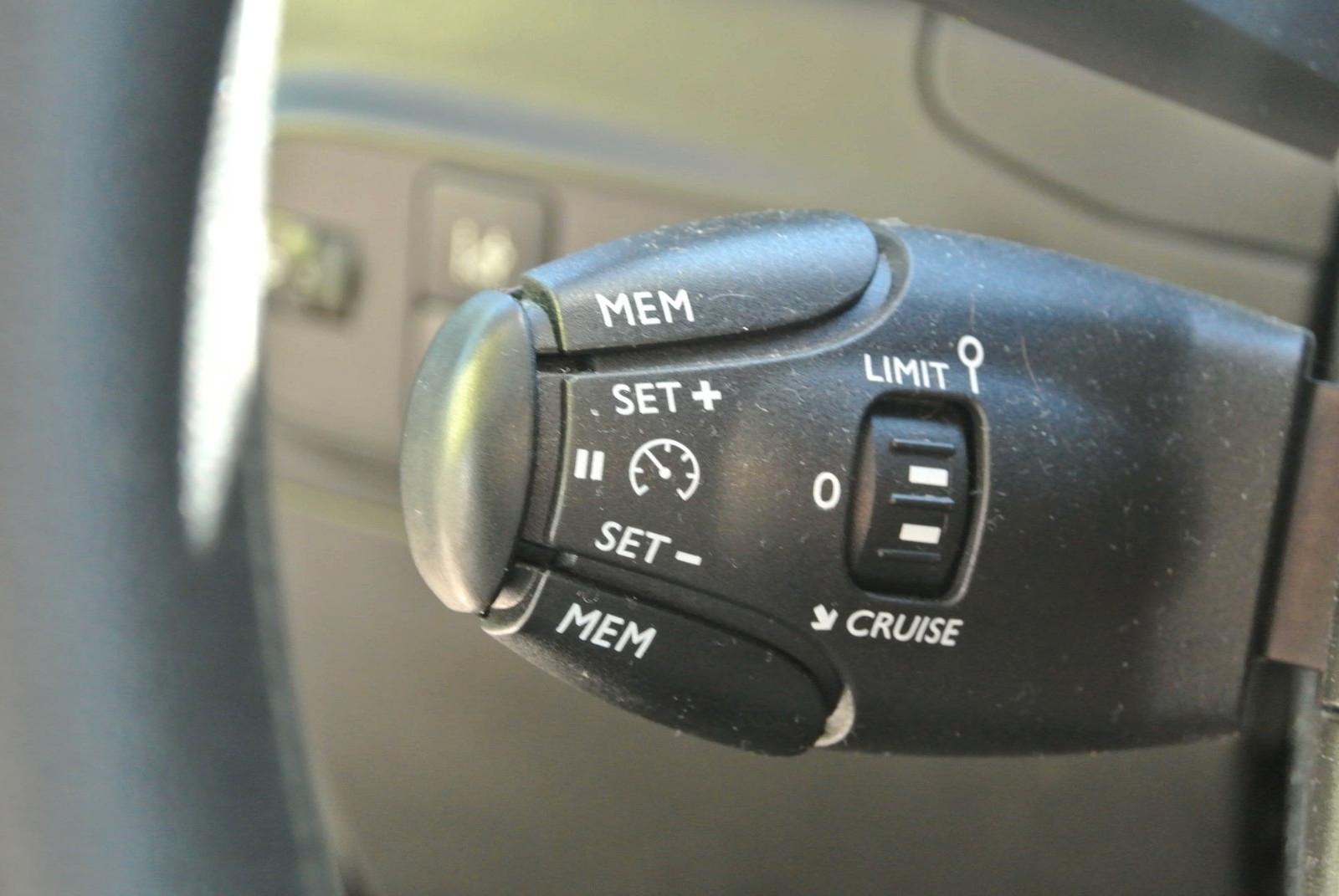 Citroën C3 Feel,Navy,Garantie ,8-Fach bereift