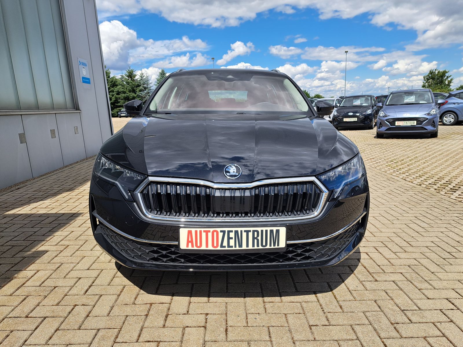 Fahrzeugabbildung SKODA Octavia 2.0 TDI Selection LED KAMERA SITZHEIZUNG