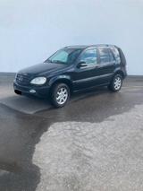 Mercedes-Benz ML 270 CDI  3500KG Anhängelast - schwarze Mercedes-Benz ML 270