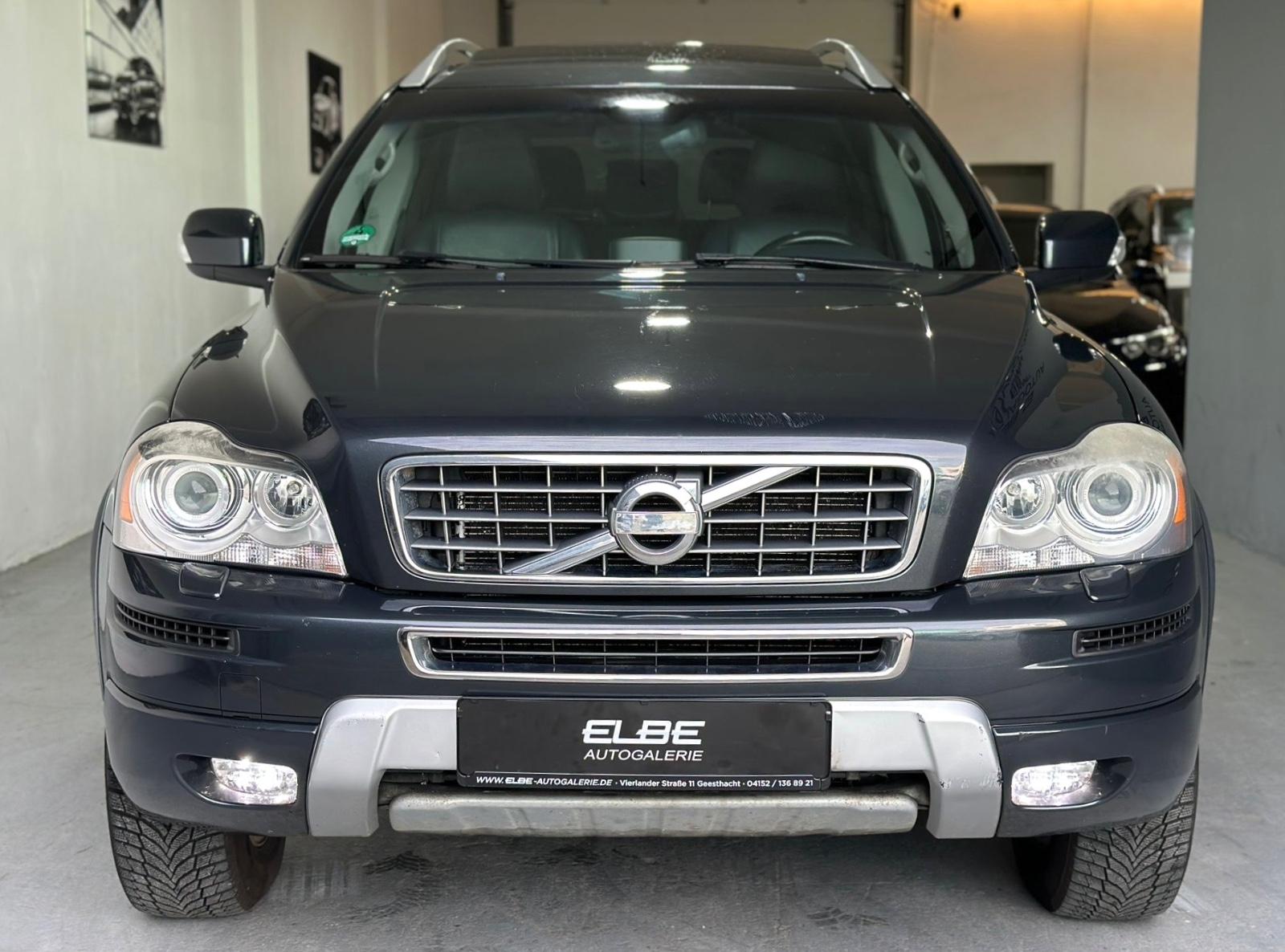 VOLVO XC90 2.4 D5 200 ch MOMENTUM GEARTRONIC 7 PLACES 4X4 - 1ère MAIN - ATTELAGE - TOIT - 194000 km