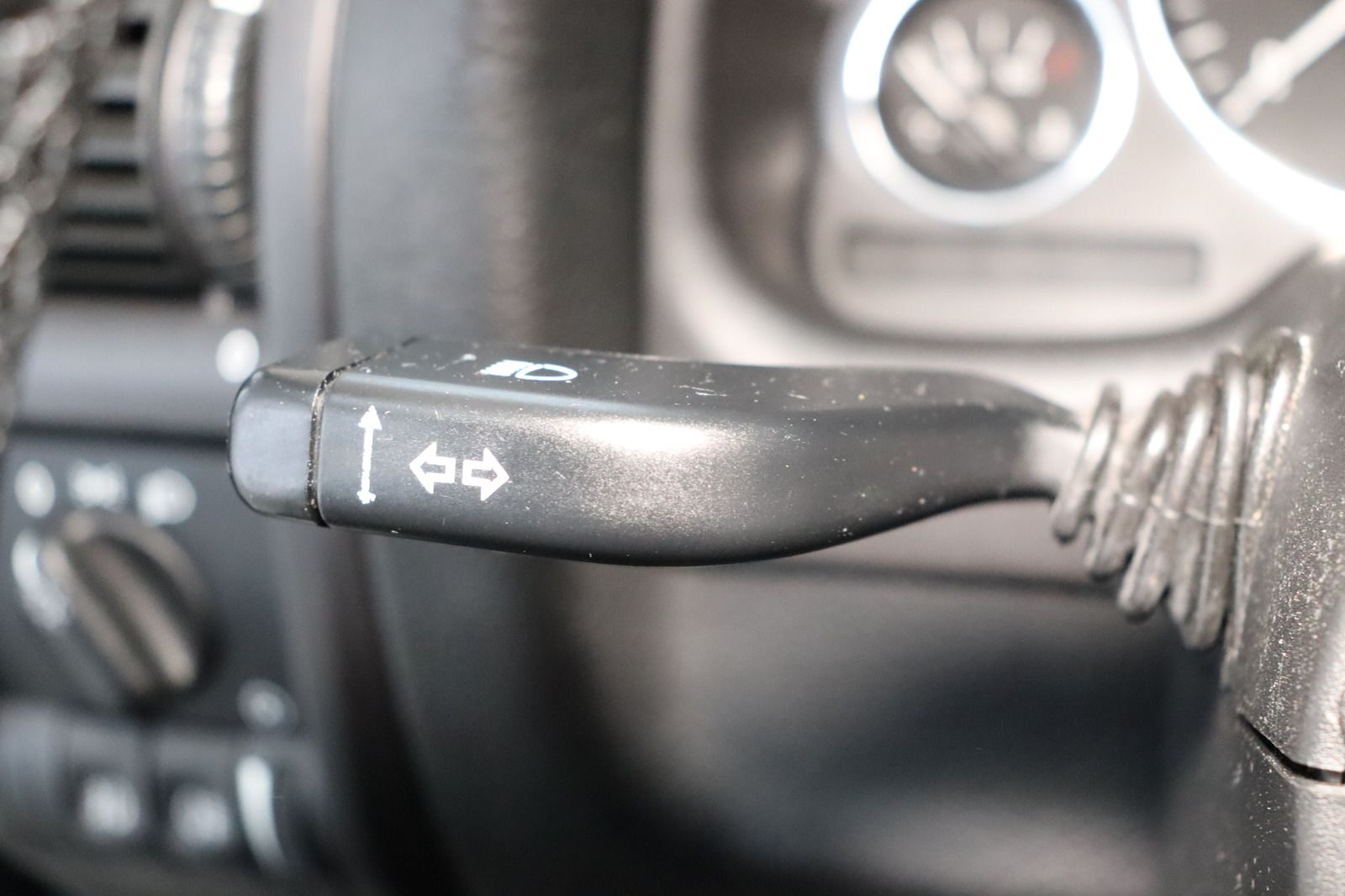 Fahrzeugabbildung Opel Astra 1.6 Fresh * Xenon * Klima