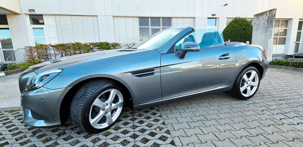 Image of Mercedes-Benz SLC 200