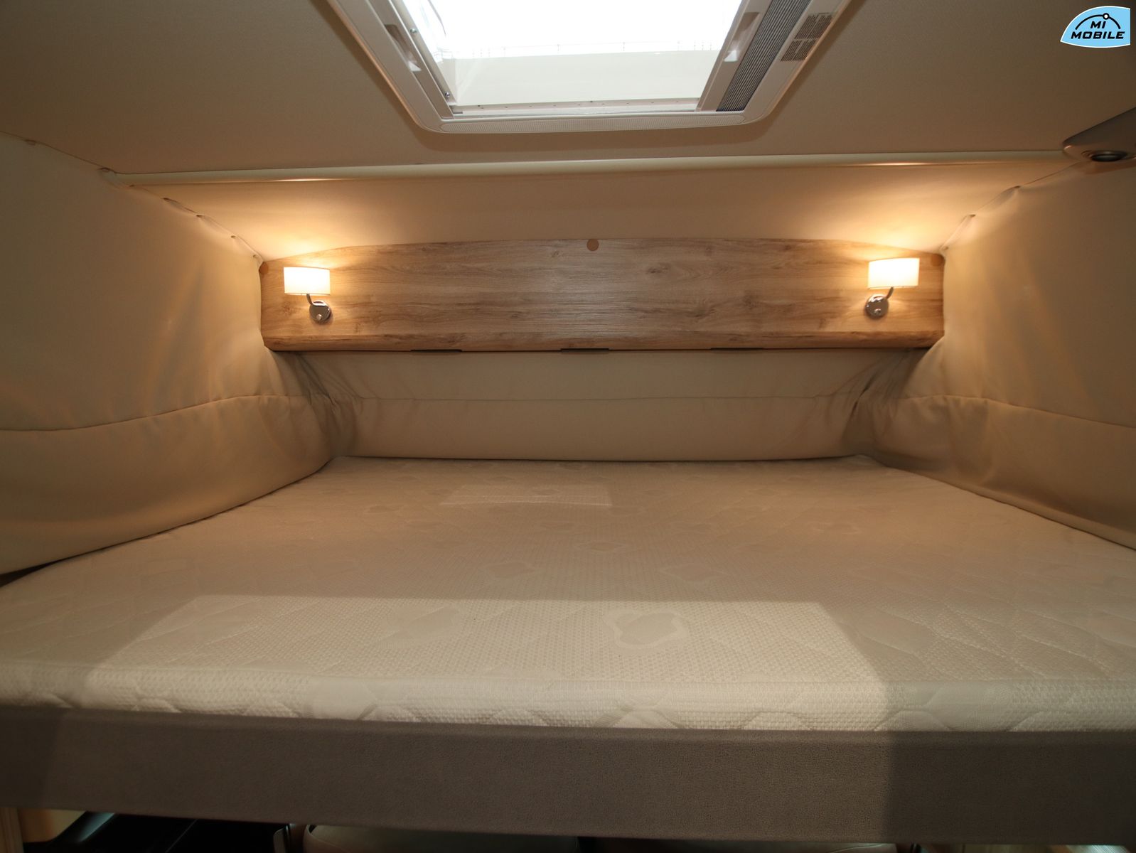 Fahrzeugabbildung Eura Mobil Integra Line 695 LF *SCHAUSONNTAG 11-16 Uhr*