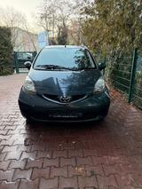 Toyota Aygo (X) 1,0 - - Toyota Aygo (X) mit Halbautomatikschaltung