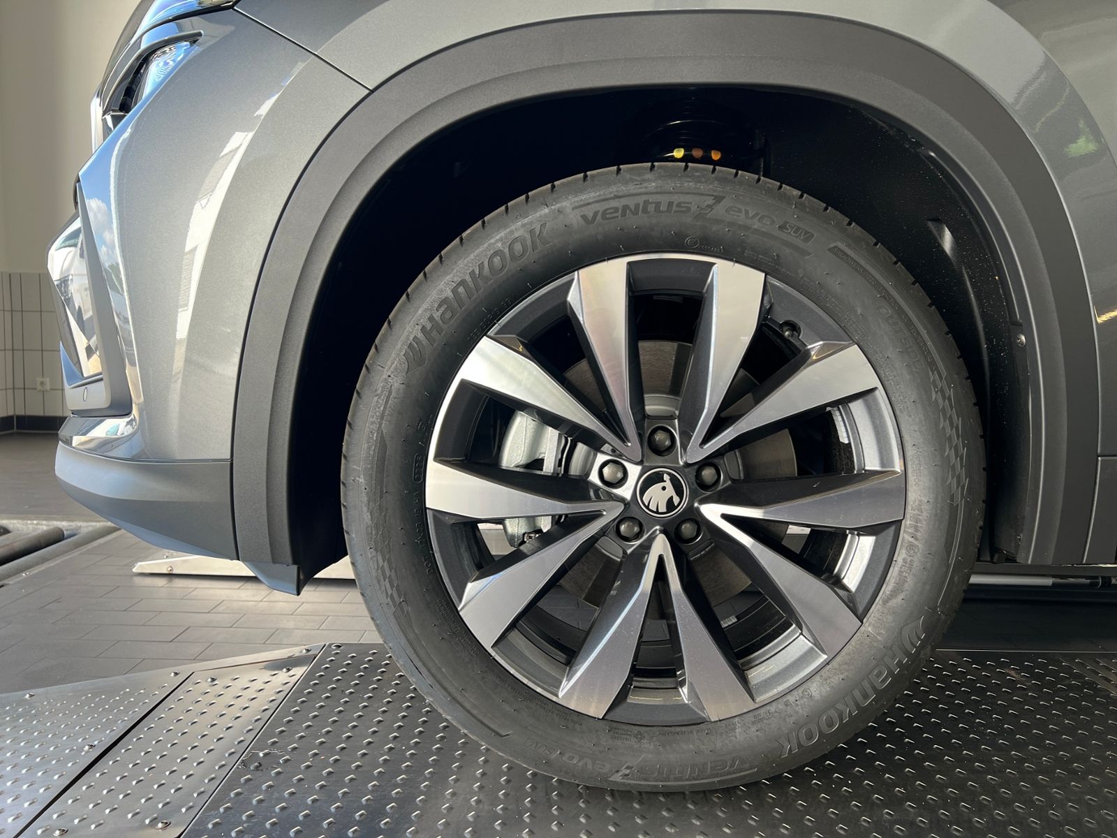 Fahrzeugabbildung SKODA Kodiaq Selection 2.0 TDI DSG *LED,AHK,Navi,Winte