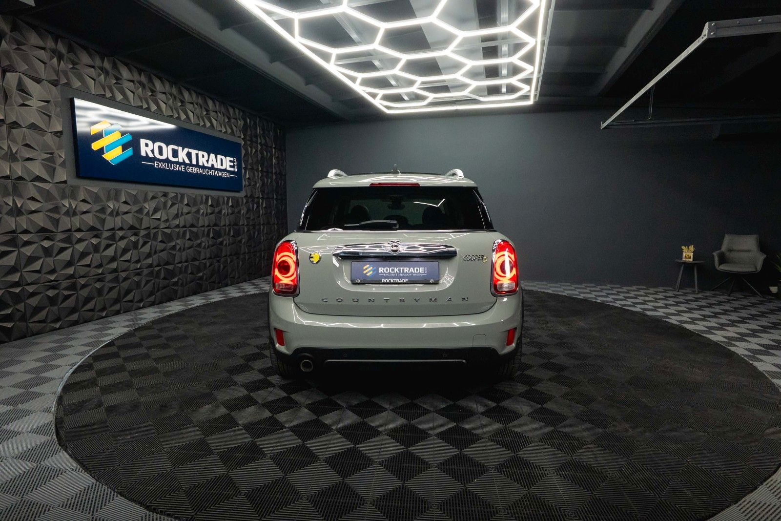 Fahrzeugabbildung MINI COOPER SE Countryman All4 | Pano | ACC | Plug-In