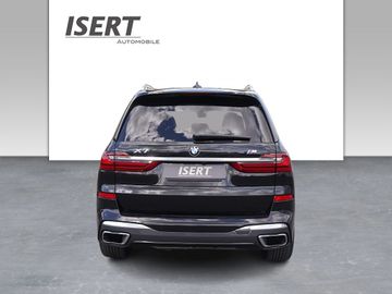 BMW X7 - 12
