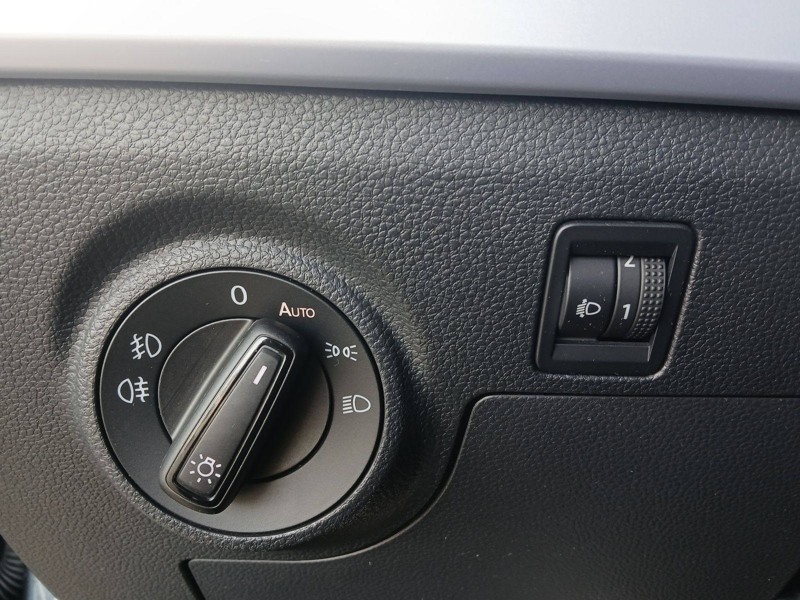 Fahrzeugabbildung SEAT Ibiza TSI FR-Line LED Pano ACC RFK SH LM