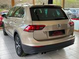 Volkswagen Tiguan Join |LED|ACC|PDC|1.HAND|NAVI|3-ZONEN| - mit Benzin-Antrieb: Beige, Geländewagen