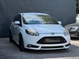 Ford Focus Lim. ST Leder/Recaro/Spurhalte/Navi - Ford Gebrauchtwagen von 2014