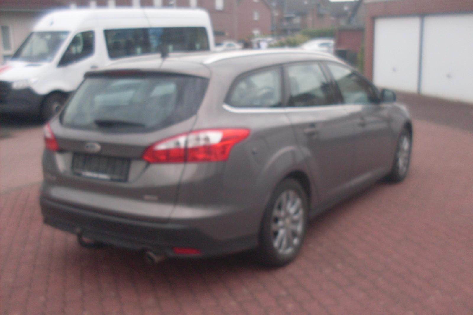 Ford Focus 2011 — engine 1.596 cm³, 150 HP (110kW)
