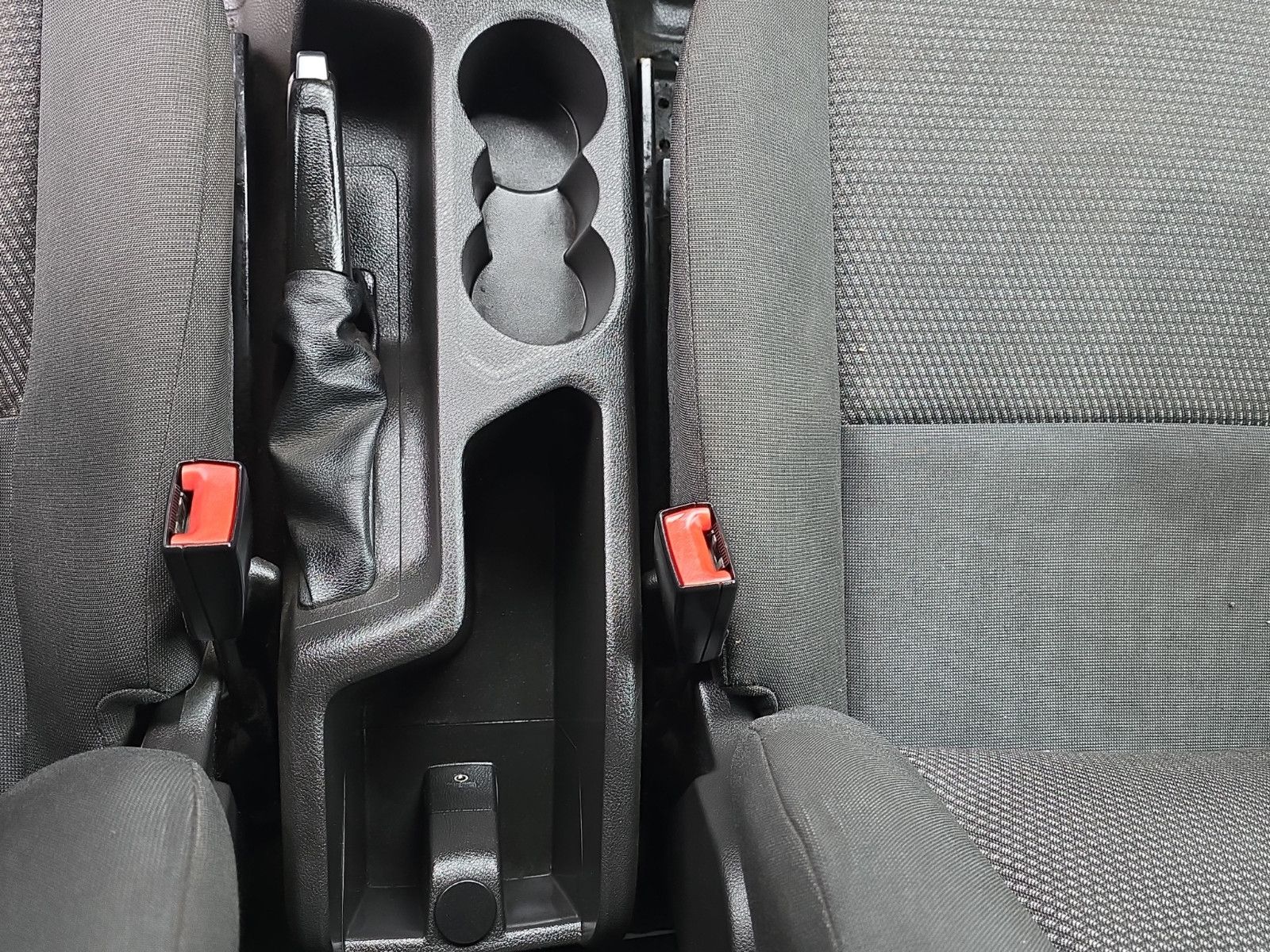 Fahrzeugabbildung Ford Transit Connect Kasten 8 FACH BEREIFT