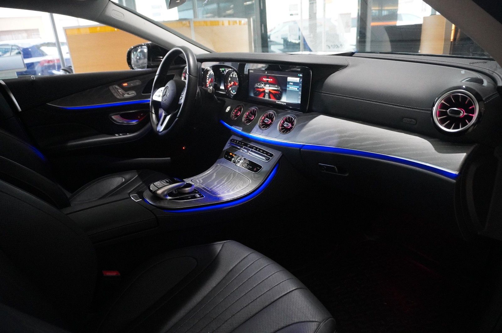 Fahrzeugabbildung Mercedes-Benz CLS 450 4MATIC 9G-TRONIC NAVI/360°/LED/HUD/AHK