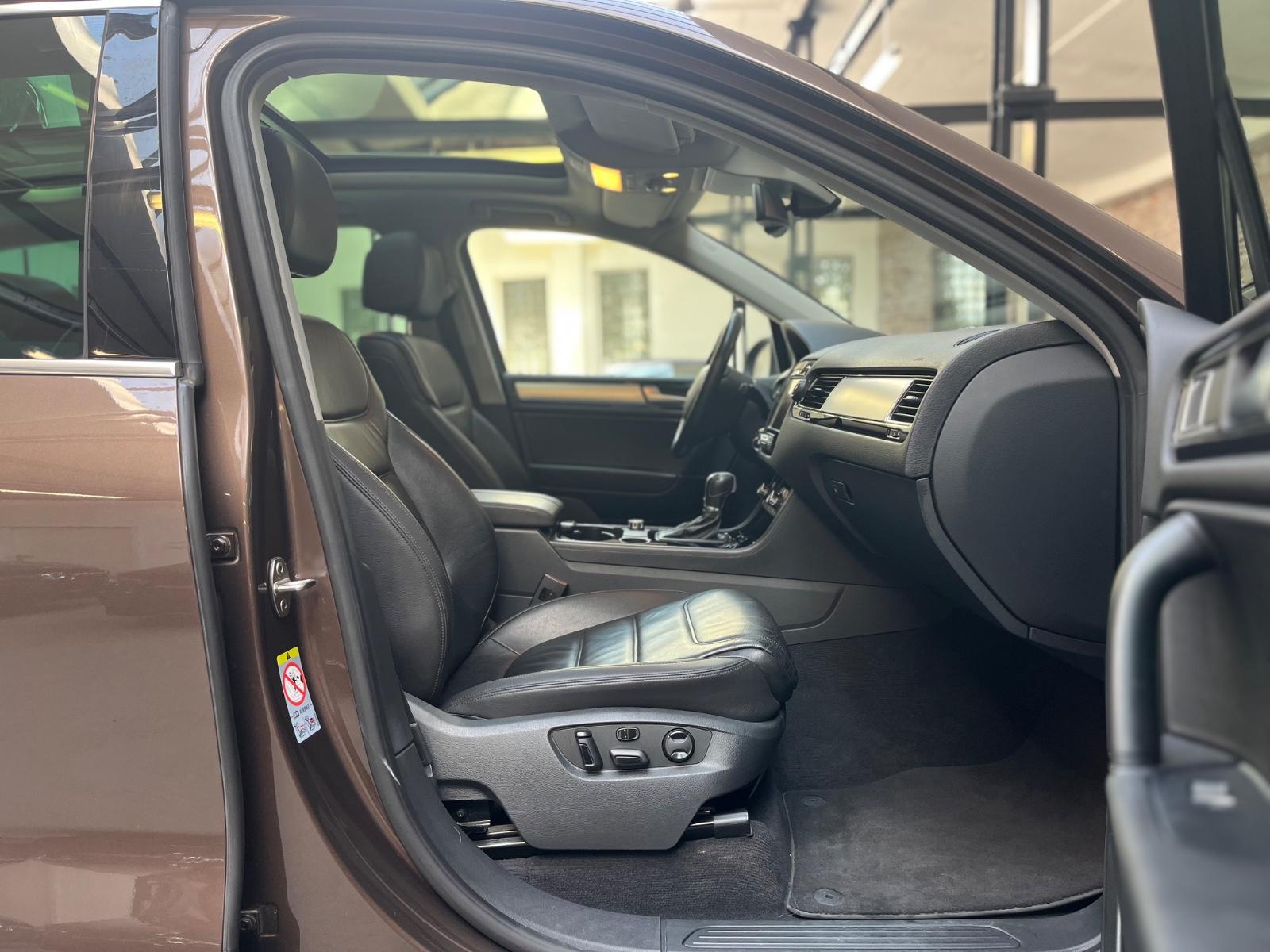 Volkswagen Touareg V6 TDI BMT *PANO*XENON*180°*