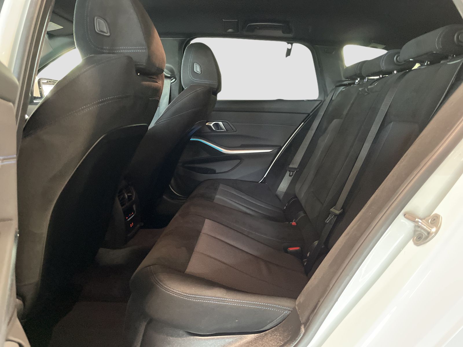 BMW 320 - Bild 13