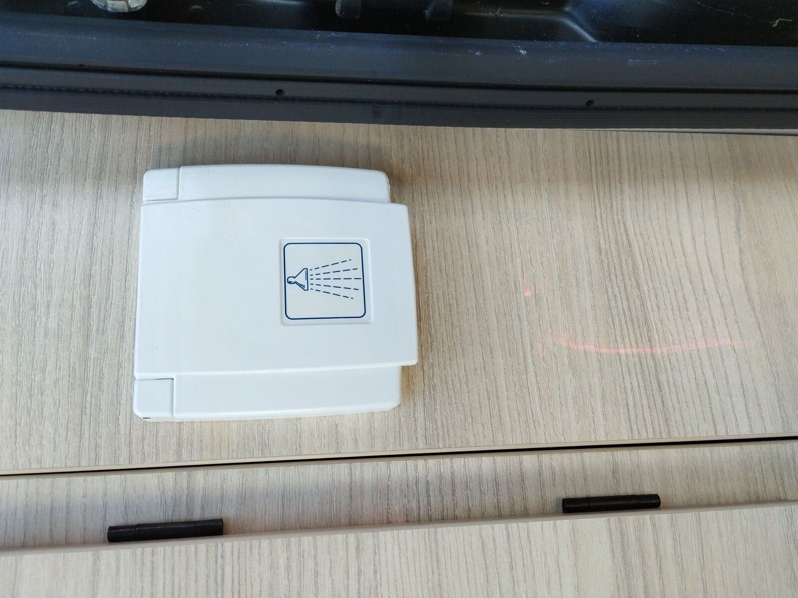 Fahrzeugabbildung Eura Mobil Van V 635 EB Captain-Chair-Sitze, Skyroof, RFK