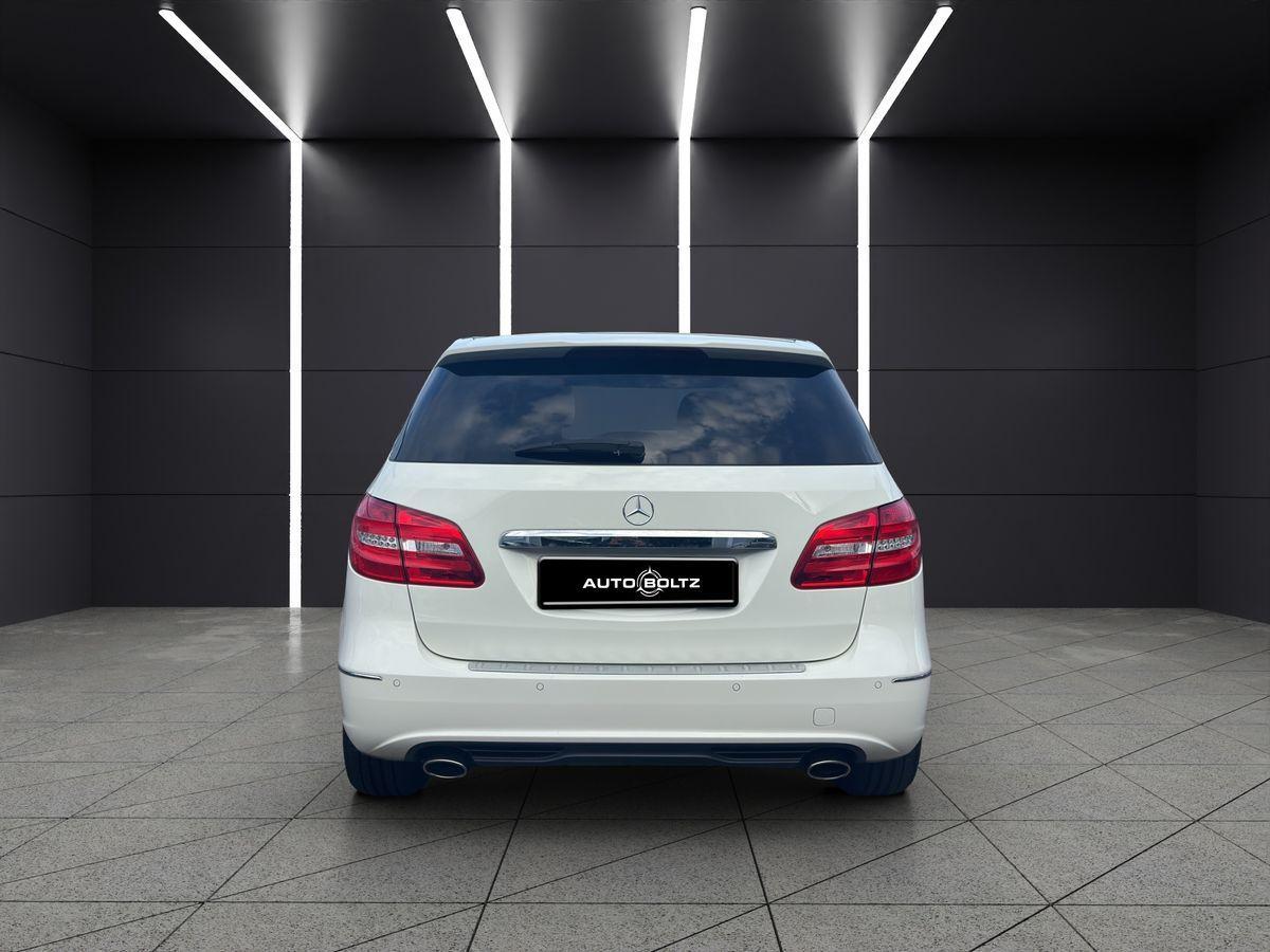 Mercedes-Benz B 180 Bi-Xenon  NAVI Park-Assistent AHK SHZ
