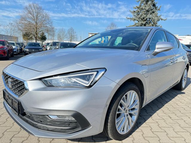 SEAT Leon Lim 1.4TS Xcellence e-Hybrid PDC Kamera SHZ