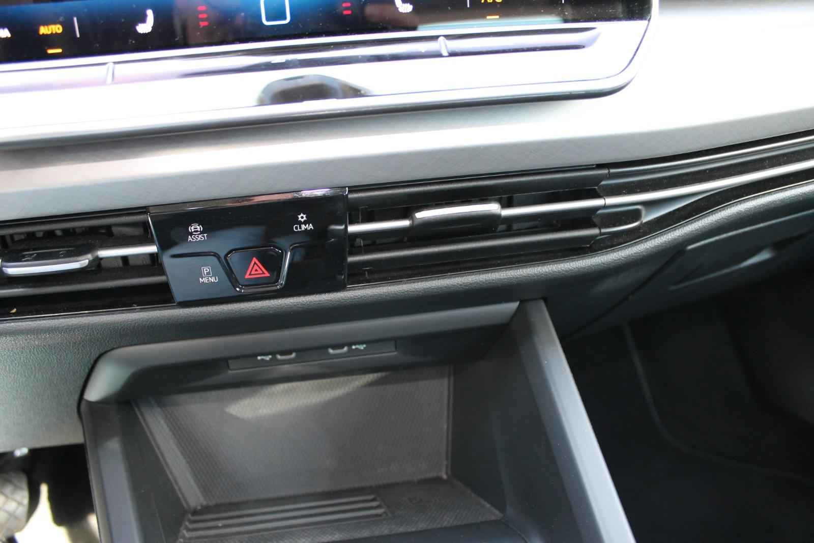 Volkswagen Golf VIII Lim. 1.5 TSI Life-Navi-AHK, миниатюра 18