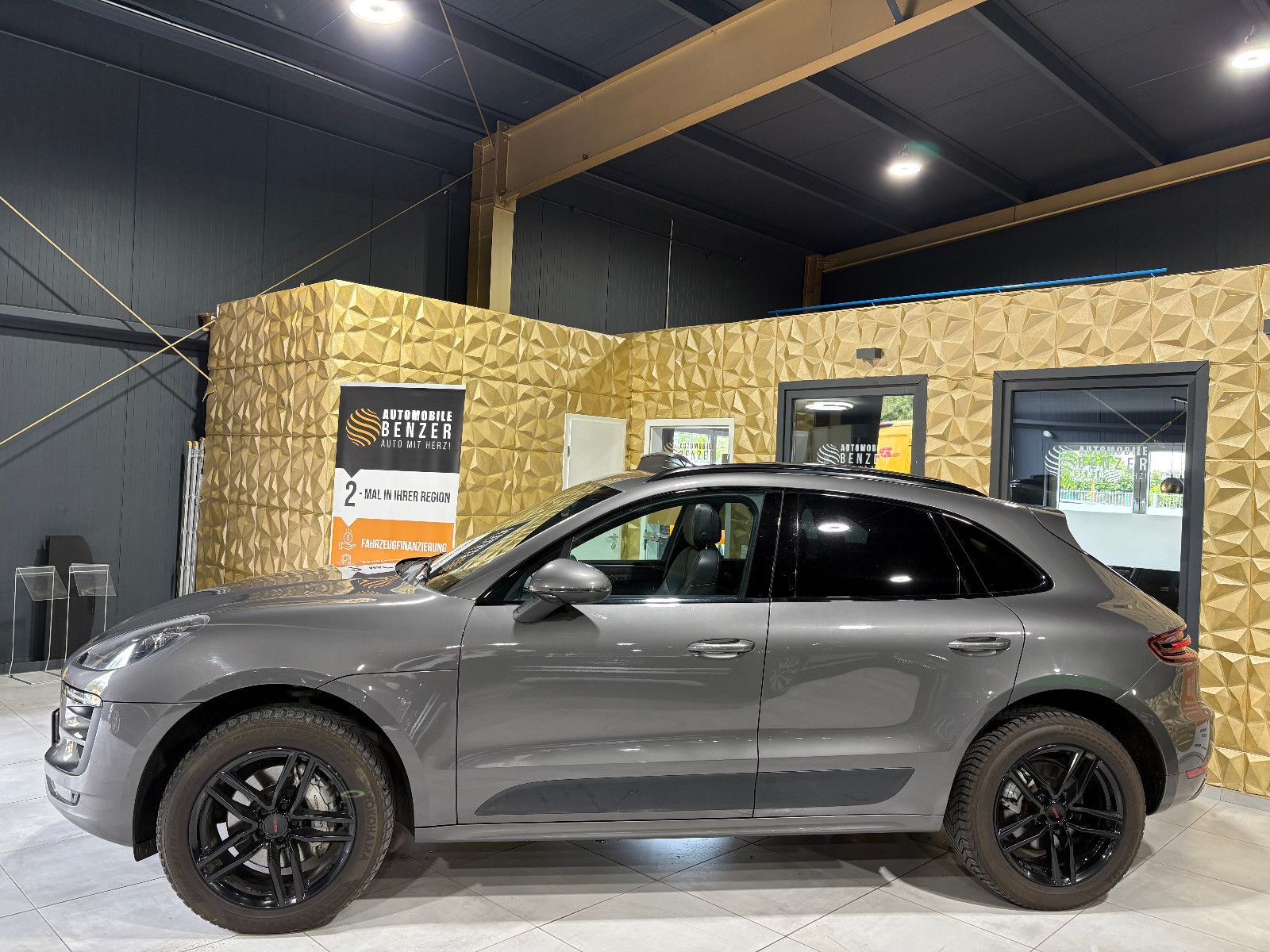 Fahrzeugabbildung Porsche Macan S Diesel/PANO/360°/MEMORY/SOUND/SHZ