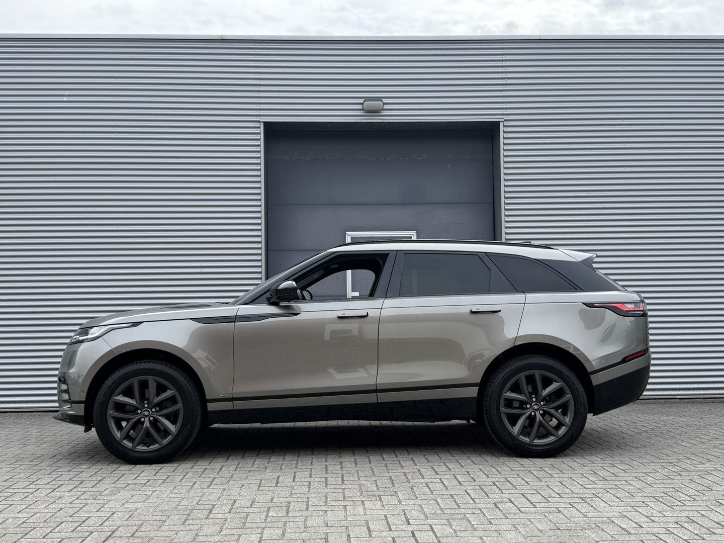 Land Rover Range Rover Velar 2.0 P300 Turbo AWD R-Dynamic H imagem 3