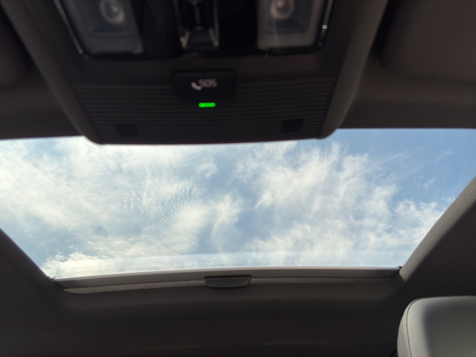 Fahrzeugabbildung Volkswagen Golf VIII EDITION 50 Matrix Navi ACC AHK PANO HU