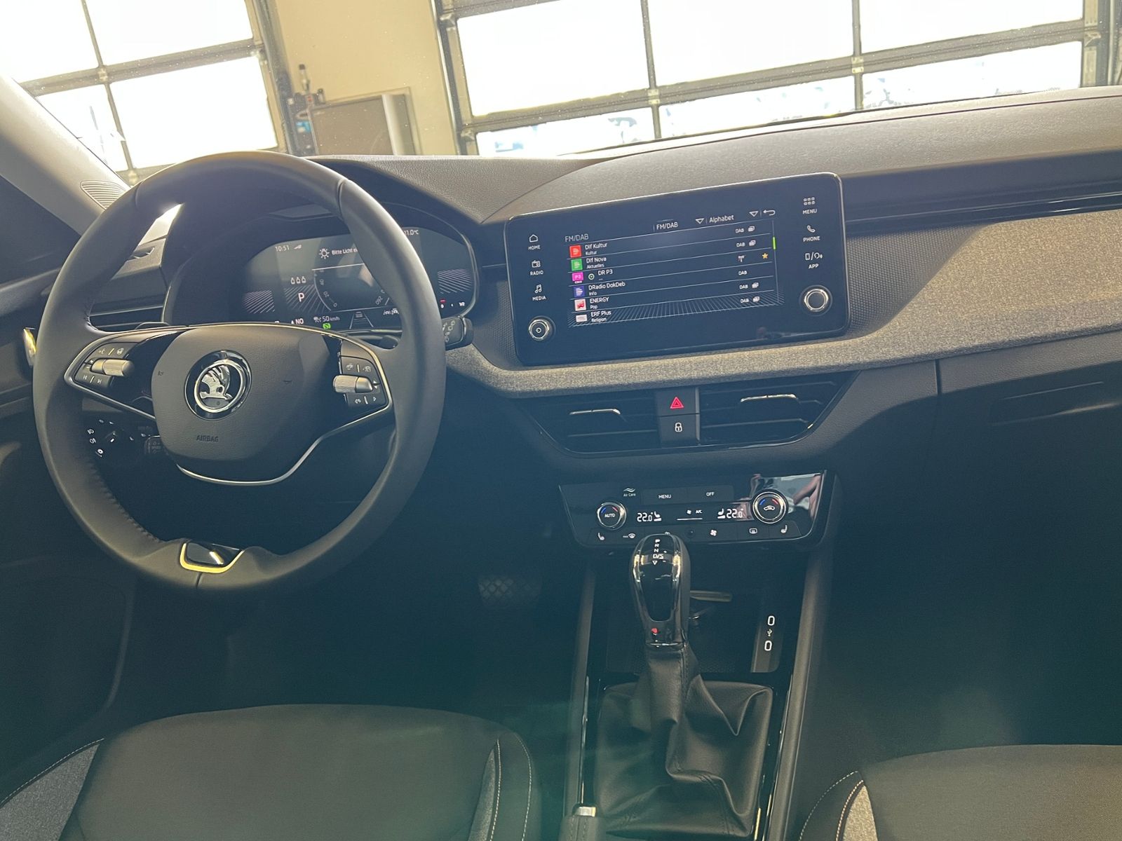 Fahrzeugabbildung SKODA Kamiq Selection 1.0 TSI DSG *LED, ACC, SmartLink