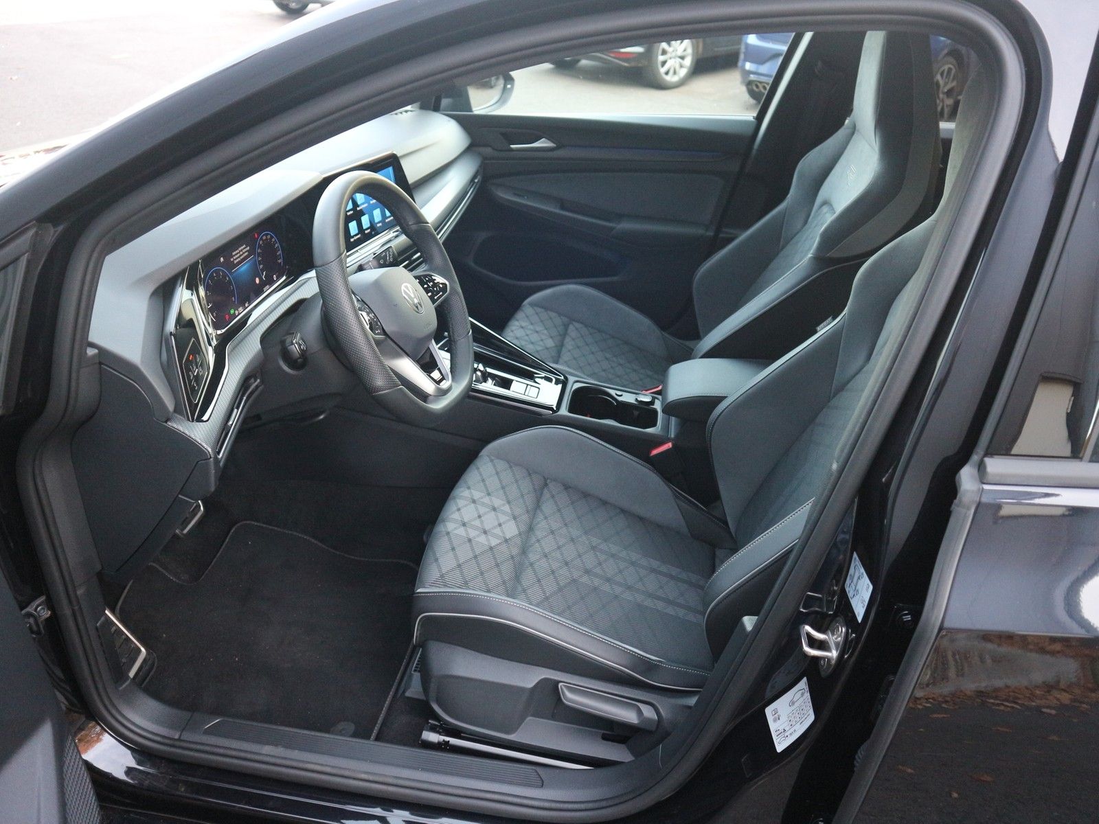 Volkswagen Golf - Bild 9