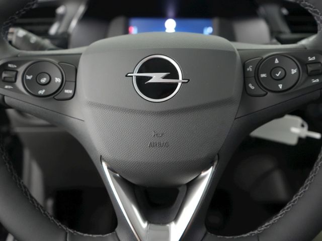 Corsa F FACELIFT EDITION AT+LED LICHT+SITZ-/LENK