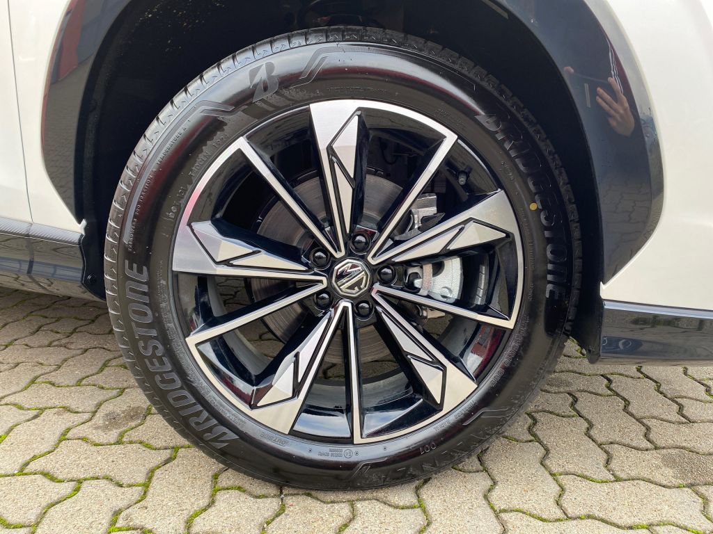 Fahrzeugabbildung MG HS 1.5T Automatik Luxury *Allwetter*LED*Cam*