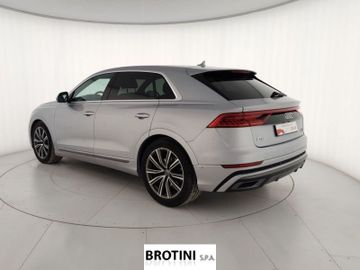 Audi Q8 - 2