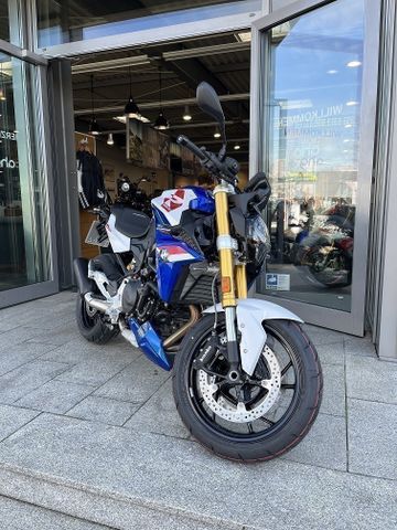 BMW F 900 R vier Pakete mit Remus Sportauspuff