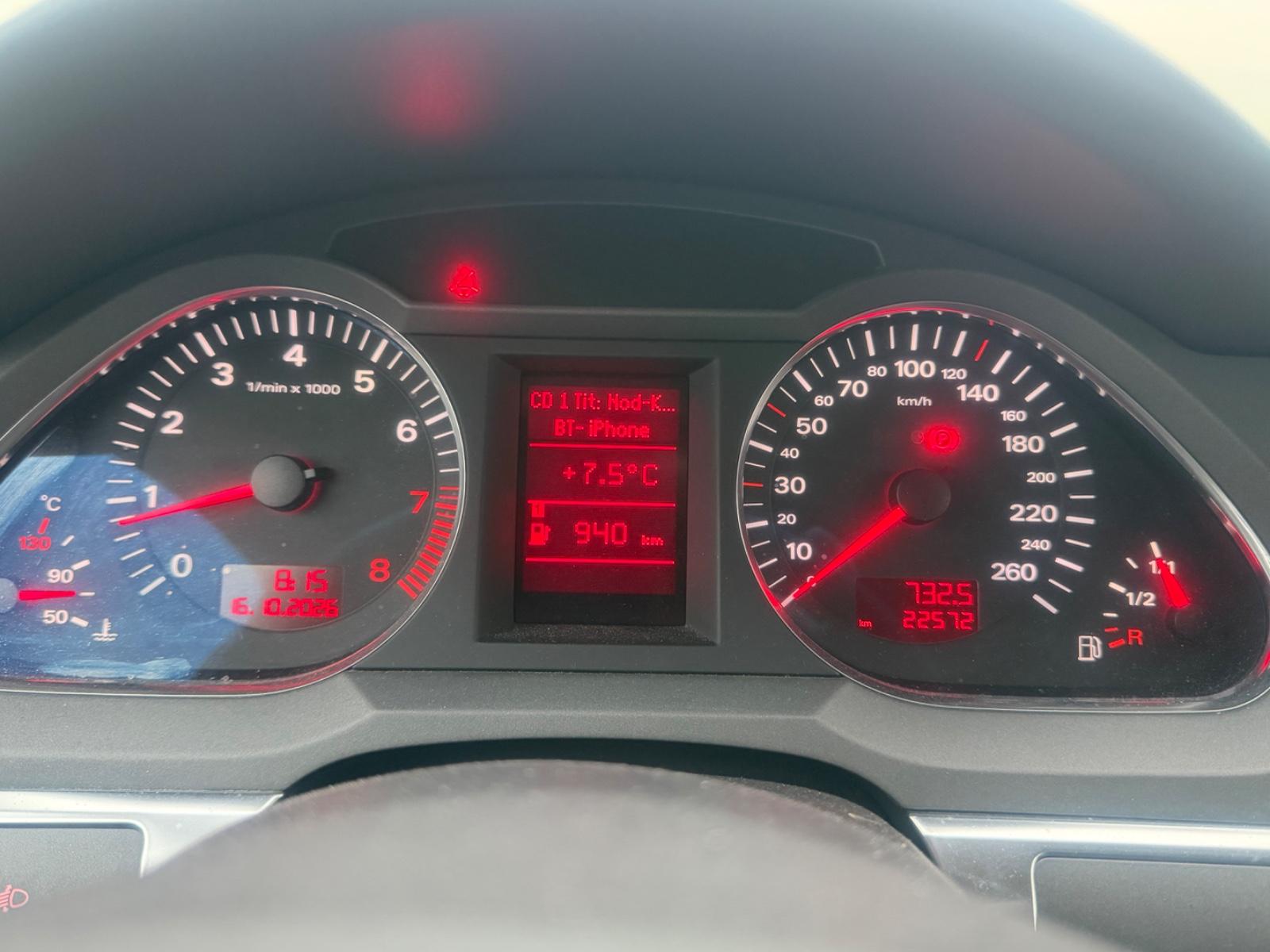 Audi A6 2.4 V6 quattro · Handschalter 