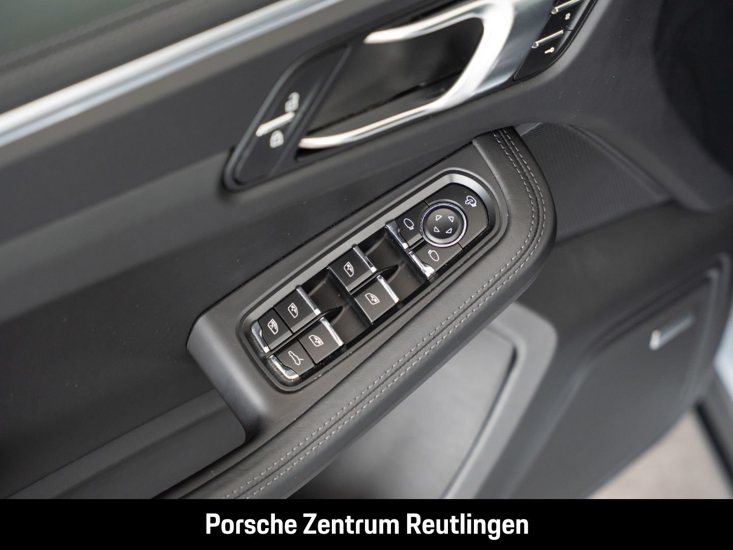 Porsche Macan Sportabgas Standheizung Surround View BOSE foto 20