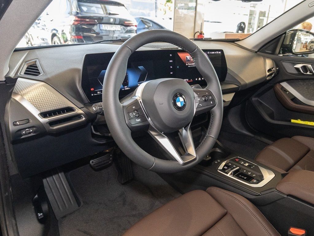 BMW 216 Gran Coupé - Bild 4