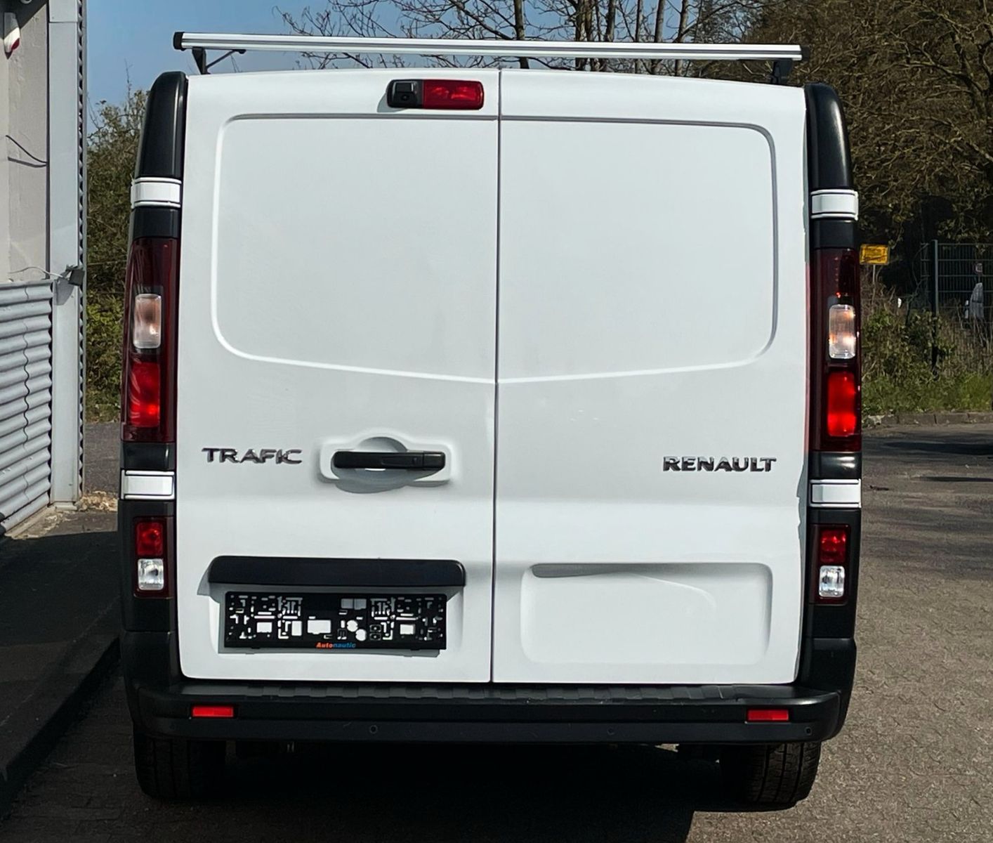 Fahrzeugabbildung Renault TRAFIC KASTEN  L2H1 3,0t KAMERA KLIMA  1.Hd EU6d