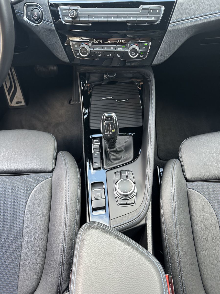 Fahrzeugabbildung BMW X1 xDrive25d M-Sport NAV+LED+AHK+ACC+KAMERA+HIFI