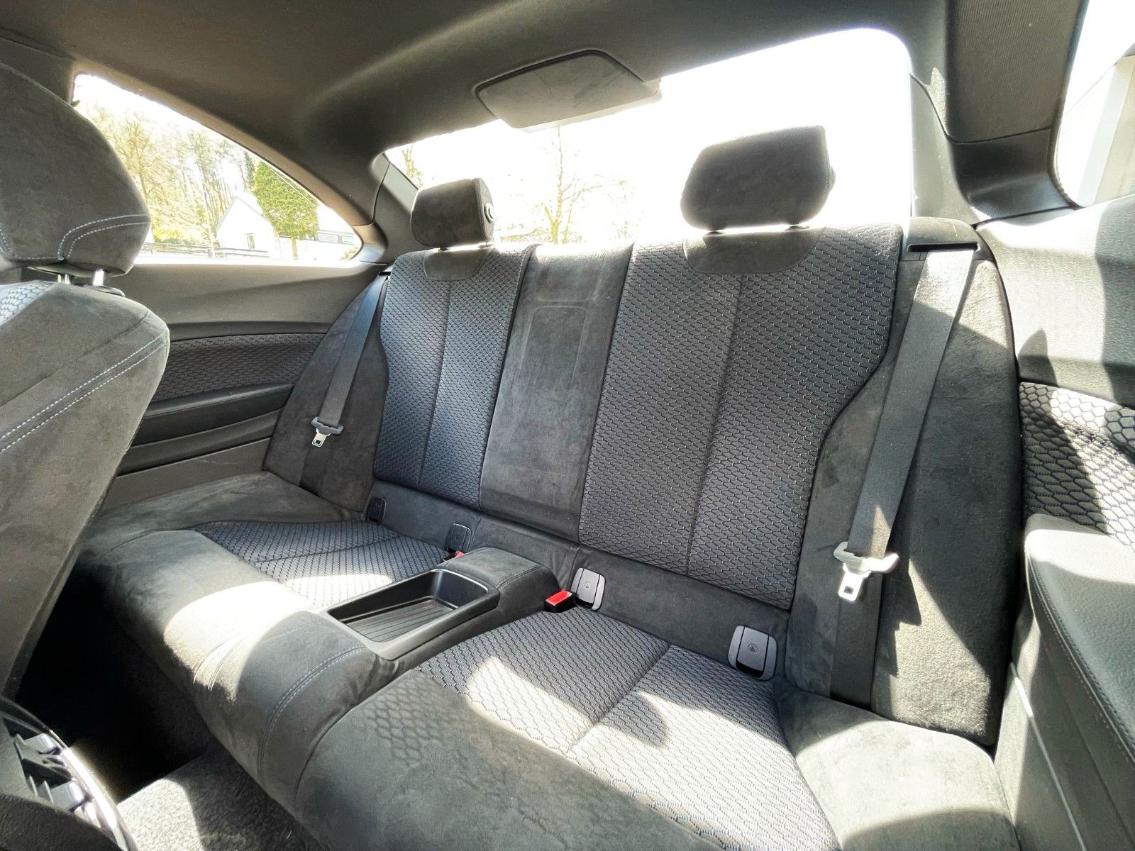 Fahrzeugabbildung BMW 220d Coupe SAG M SPORT PAKET NAVI GSD H&K SOUND