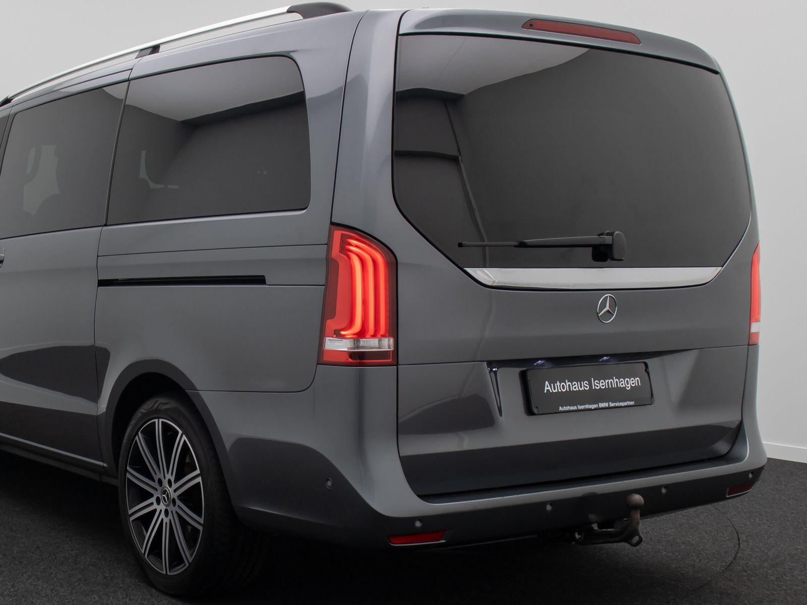 Fahrzeugabbildung Mercedes-Benz V 250 ACC Kamera Burmester AHK TischPaket 19Zoll