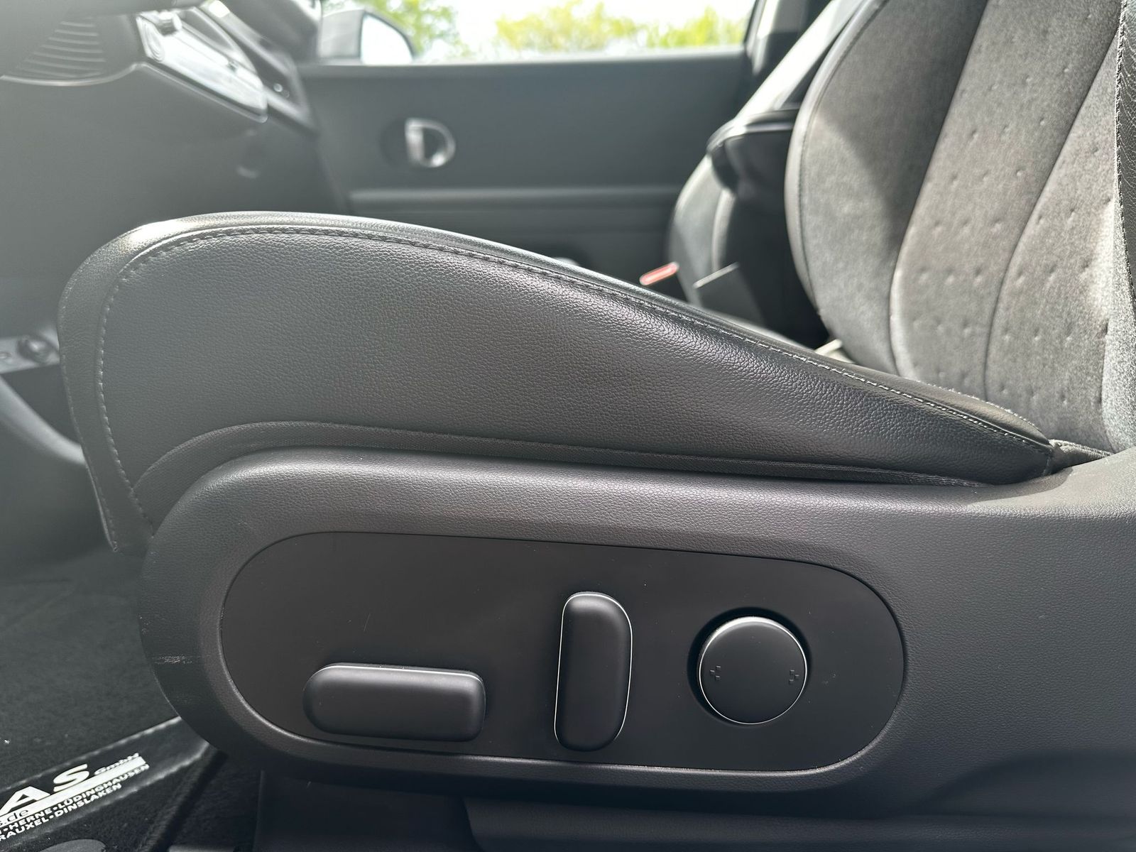 Fahrzeugabbildung Hyundai Ioniq 5 Techniq NAVI+LED+SHZ+KAMER+WP+ACC+AHK+19