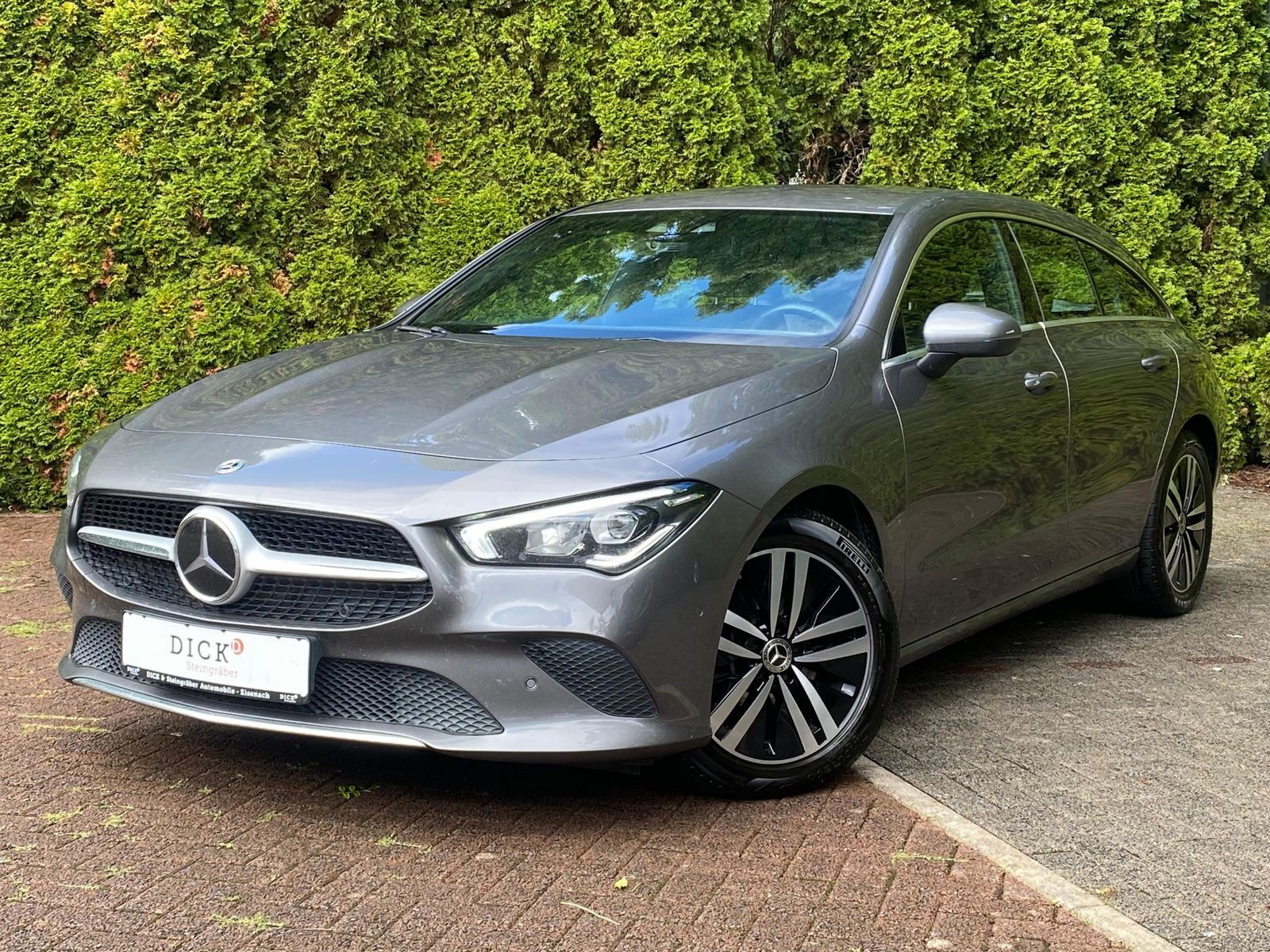 Fahrzeugabbildung Mercedes-Benz CLA 200 Shooting Brake Progre. LED+WIDES+NAV+AHK