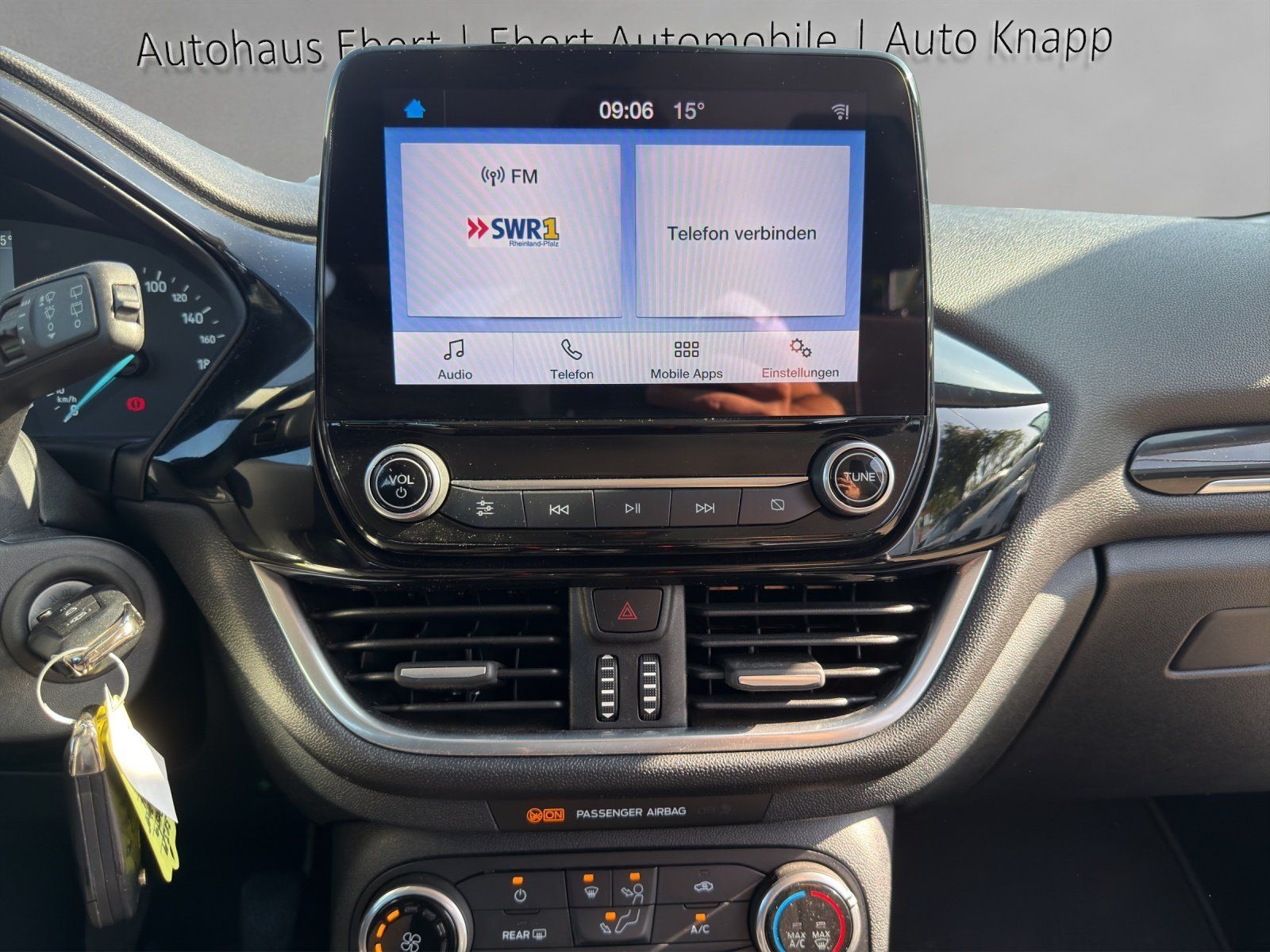 Fahrzeugabbildung Ford Fiesta 1.1 Cool & Connect TEMPOMAT/PDC/KLIMA/DAB