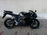 Honda CBR 1000 RR Fireblade NUR 19.000 km - HONDA 2006 CBR1000RR