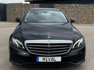 Mercedes E 200 - 2