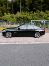 BMW 750d x Drive Facelift Scheckheft indiv... - BMW 750 aus 2012: 750i