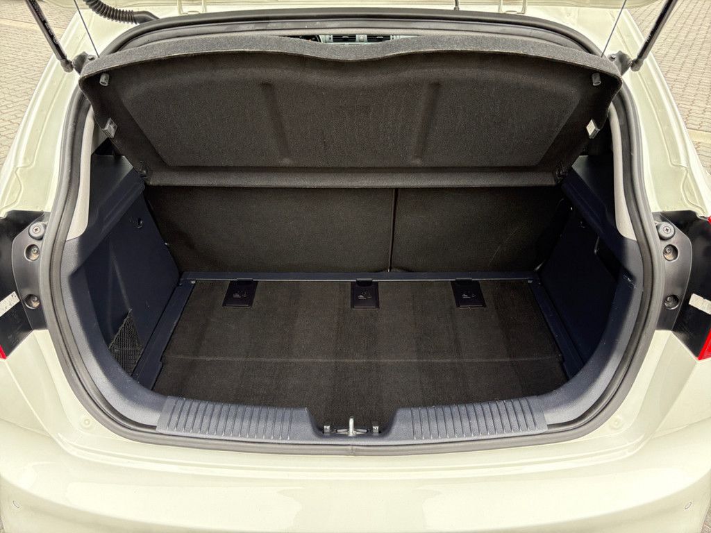 Fahrzeugabbildung Kia Rio 1.4 FIFA World Cup Edition